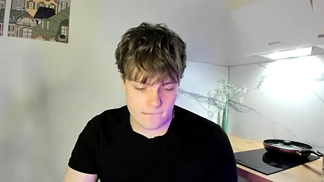  hetero online show from February 19, 2026, 7:55 pm