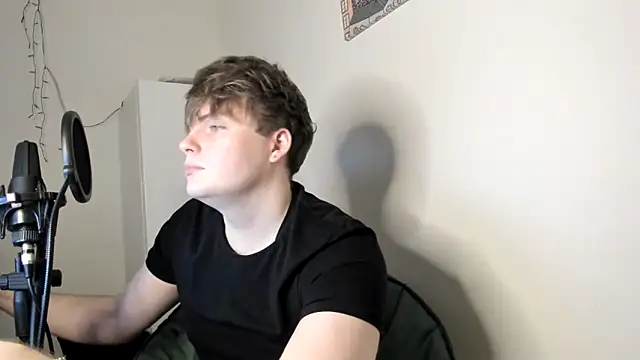  hetero online show from February 22, 2026, 3:35 pm