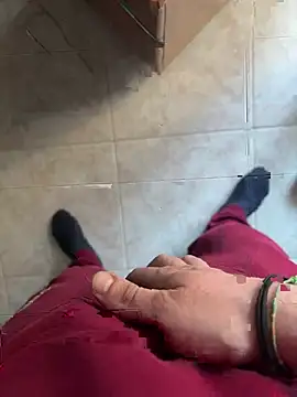 D4n13l47 online show from April 9, 2026, 3:29 pm