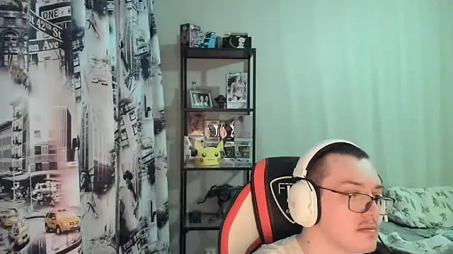 Snapshot of zataeidhagen chatting on February 18, 2026, 6:04 pm zataeidhagen online show from February 18, 2026, 6:04 pm