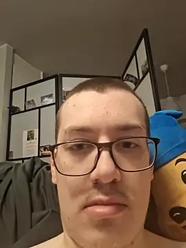 Snapshot of zataeidhagen chatting on February 18, 2026, 4:10 am zataeidhagen online show from February 18, 2026, 4:10 am