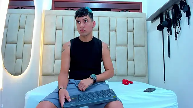 STEVEN OS online show from April 4, 2026, 10:16 pm