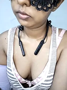 ASHANYA JAYASOORIYA online show from May 16, 2026, 5:28 am