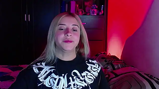 saradiazxxx online show from March 1, 2026, 9:20 am