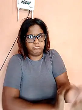 indianstrawberrylips4u online show from March 3, 2026, 7:04 am