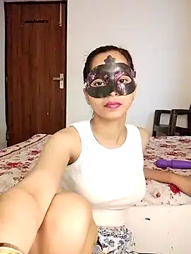 Snapshot of cute_girl_29 chatting on May 5, 2026, 9:23 am cute girl 29 online show from May 5, 2026, 9:23 am