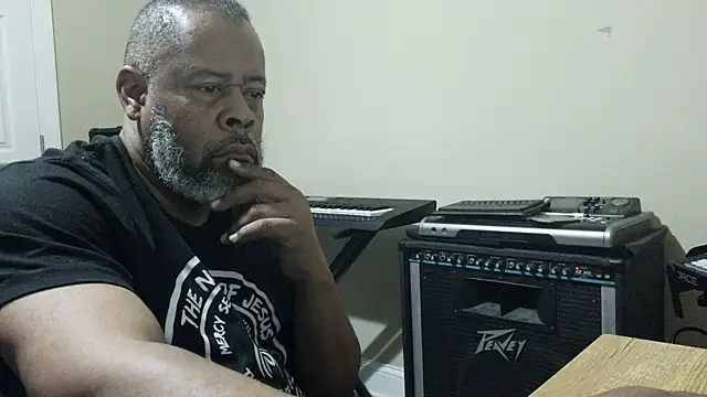 Cleozevo1961 online show from March 20, 2026, 2:56 am