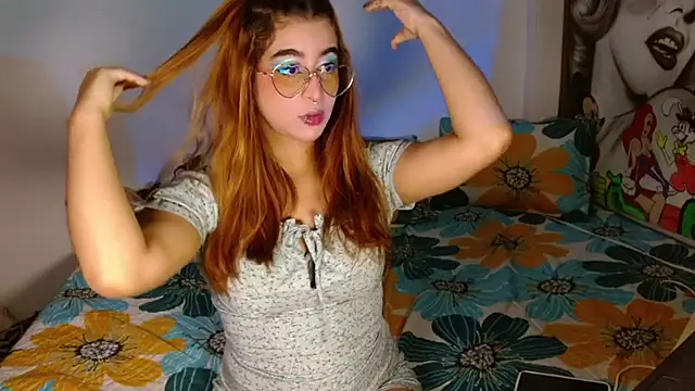 chloe roxy online show from April 8, 2026, 4:03 am