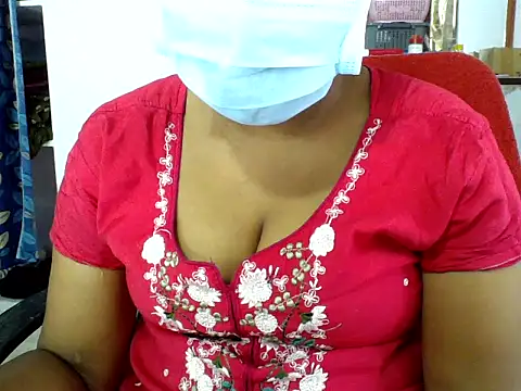 Snapshot of Angel_honeybear_143 chatting on July 9, 2026, 8:15 am Angel honeybear 143 online show from July 9, 2026, 8:15 am