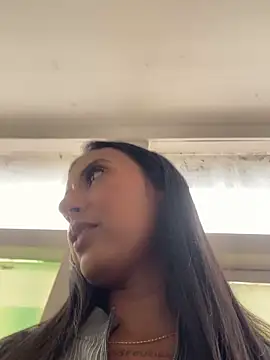 Tifqueen online show from March 17, 2026, 6:00 pm