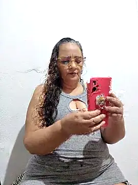 Snapshot of Noemipopi chatting on February 23, 2026, 11:27 pm Noemipopi online show from February 23, 2026, 11:27 pm