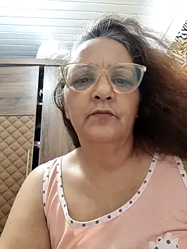 Snapshot of Noemipopi chatting on February 24, 2026, 1:12 pm Noemipopi online show from February 24, 2026, 1:12 pm