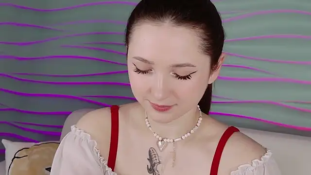 Snapshot of Tiny_BunnyX chatting on February 25, 2026, 5:18 am Tiny BunnyX online show from February 25, 2026, 5:18 am