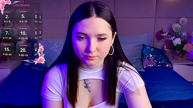 Tiny BunnyX online show from March 10, 2026, 6:28 am