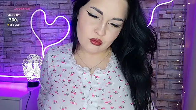 SableGoddess  online show from April 14, 2026, 8:47 pm