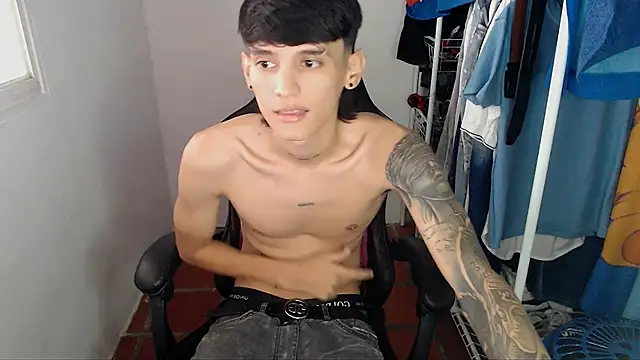 Snapshot of BOY-767 chatting on February 20, 2026, 6:32 pm BOY-767 online show from February 20, 2026, 6:32 pm