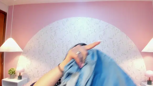 Angelie Rosebrm online show from April 9, 2026, 6:19 am