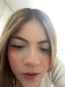 Snapshot of meggan___ chatting on February 22, 2026, 7:22 am meggan online show from February 22, 2026, 7:22 am