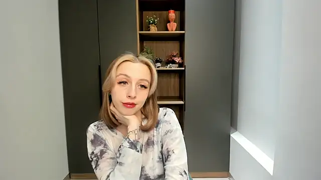 EugeniaEarl online show from February 20, 2026, 6:10 am