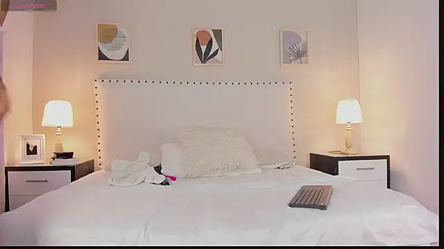 naia sanz online show from February 20, 2026, 12:18 pm