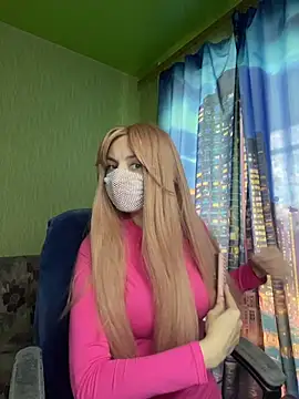 SophieBlackwood online show from April 13, 2026, 9:13 am