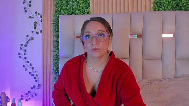 Kitty Milk nm online show from April 16, 2026, 9:39 pm