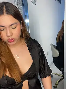 Snapshot of scarleth_marquezz chatting on March 2, 2026, 1:17 am scarleth marquezz online show from March 2, 2026, 1:17 am