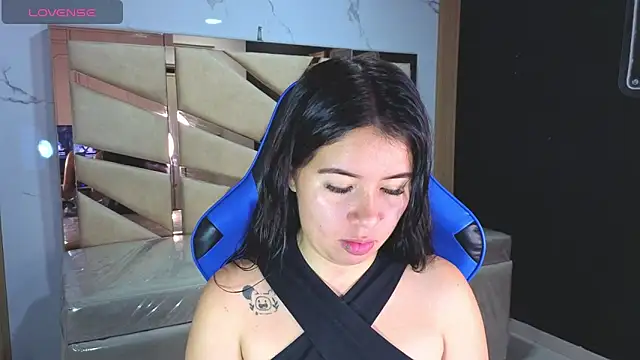 Kylia a online show from March 21, 2026, 12:53 pm