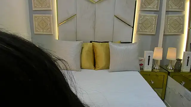 Snapshot of KarinaaCoxx chatting on July 19, 2026, 12:02 pm KarinaaCoxx online show from July 19, 2026, 12:02 pm