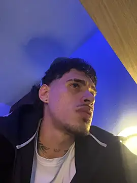 TOMAS CONOR online show from April 11, 2026, 12:07 am