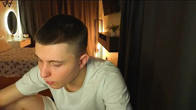 Snapshot of Keviin777 chatting on February 22, 2026, 7:15 pm Keviin777 online show from February 22, 2026, 7:15 pm