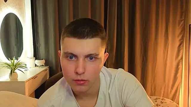 Snapshot of Keviin777 chatting on February 19, 2026, 4:37 pm Keviin777 online show from February 19, 2026, 4:37 pm