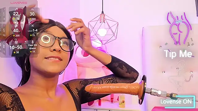 Candyhot79 online show from April 7, 2026, 7:48 pm
