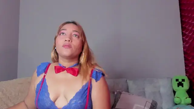 Miia Grey  online show from April 10, 2026, 12:56 pm