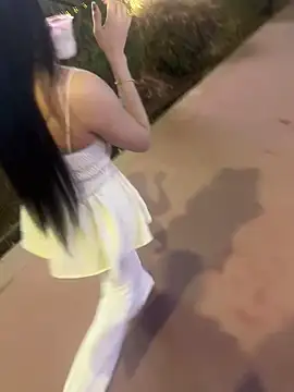 zhuendong000001 online show from March 27, 2026, 3:24 pm