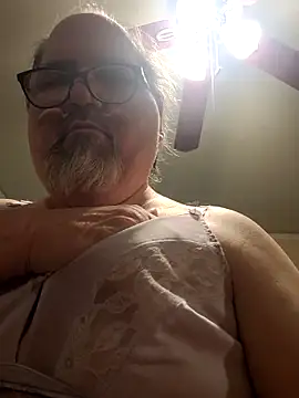 puto jefe online show from April 1, 2026, 6:27 pm