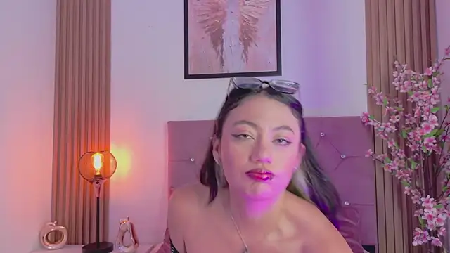ravena queen online show from July 21, 2026, 6:42 pm