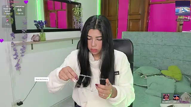 Aysha winxs online show from April 2, 2026, 3:24 am