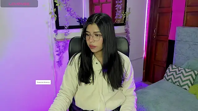 Aysha winxs online show from April 18, 2026, 3:42 am