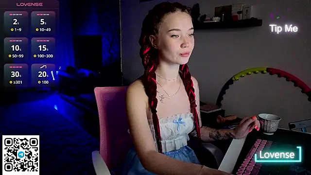 Snapshot of WendyCandy18 chatting on July 16, 2026, 3:14 am WendyCandy18 online show from July 16, 2026, 3:14 am