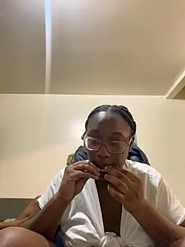 Sinfulwaterfalls online show from March 5, 2026, 8:22 am