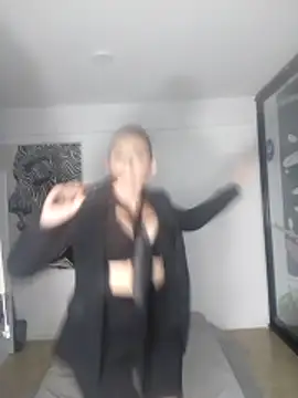 Mileepecas online show from February 21, 2026, 3:30 am