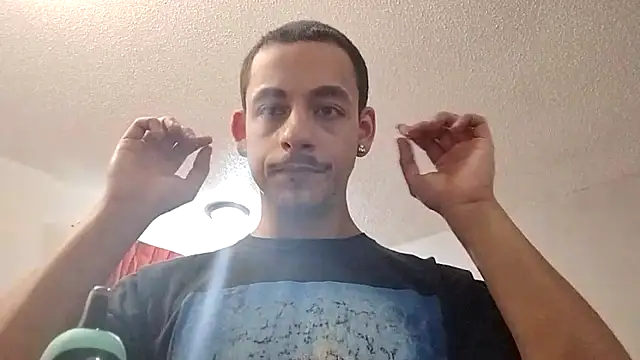 momo0208 online show from February 25, 2026, 5:24 pm