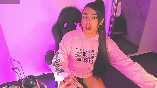 Daniiela Ember online show from April 13, 2026, 11:47 am