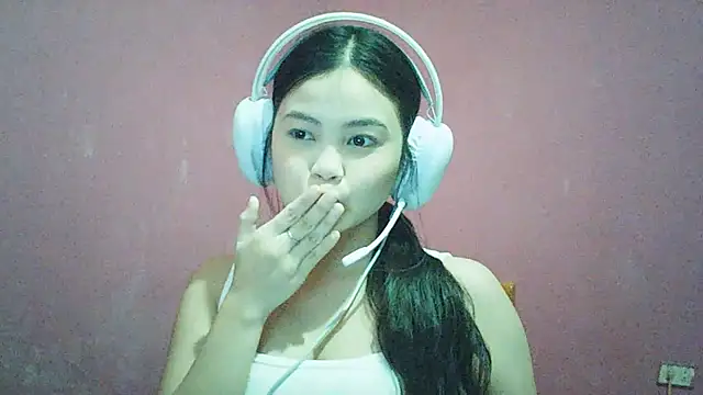 DessertFlower online show from May 26, 2026, 4:10 am