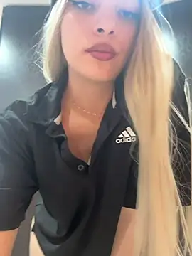 romanovanita online show from April 13, 2026, 5:22 am