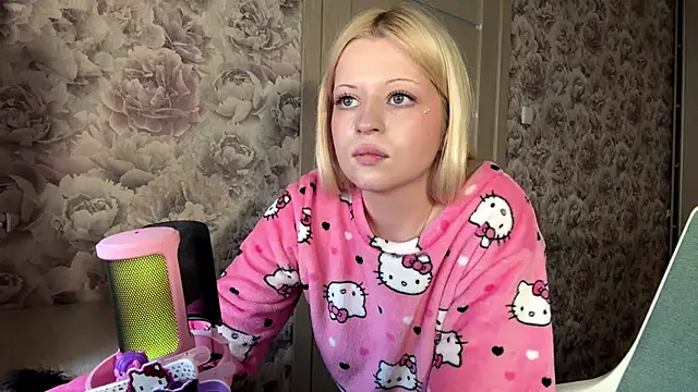 JeneeBIanks online show from April 1, 2026, 1:41 pm