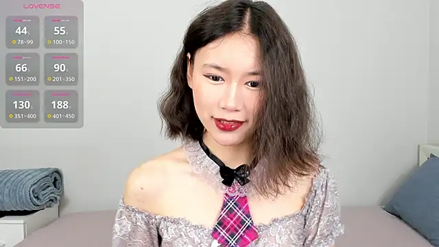 Kiraeko online show from May 11, 2026, 2:35 am