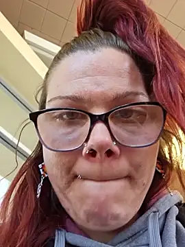 Sexymilf6992 online show from May 14, 2026, 8:06 pm