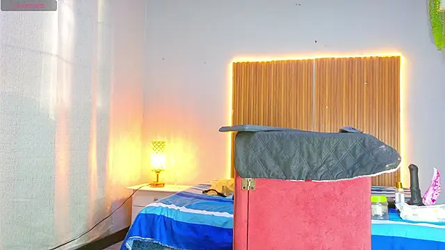 CIccioline pussyGolden online show from March 28, 2026, 8:10 pm